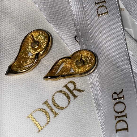CHRISTIAN DIOR VINTAGE EARRING GOLD DROP, DUST BAG, RIBBON, ENV ,DIOR TISSUE - Picture 6 of 6